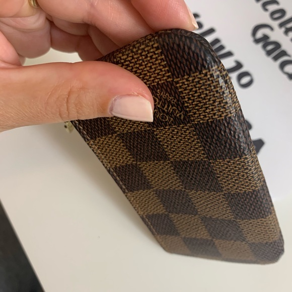 SOLD Authentic Key Cles - Picture 4 of 8